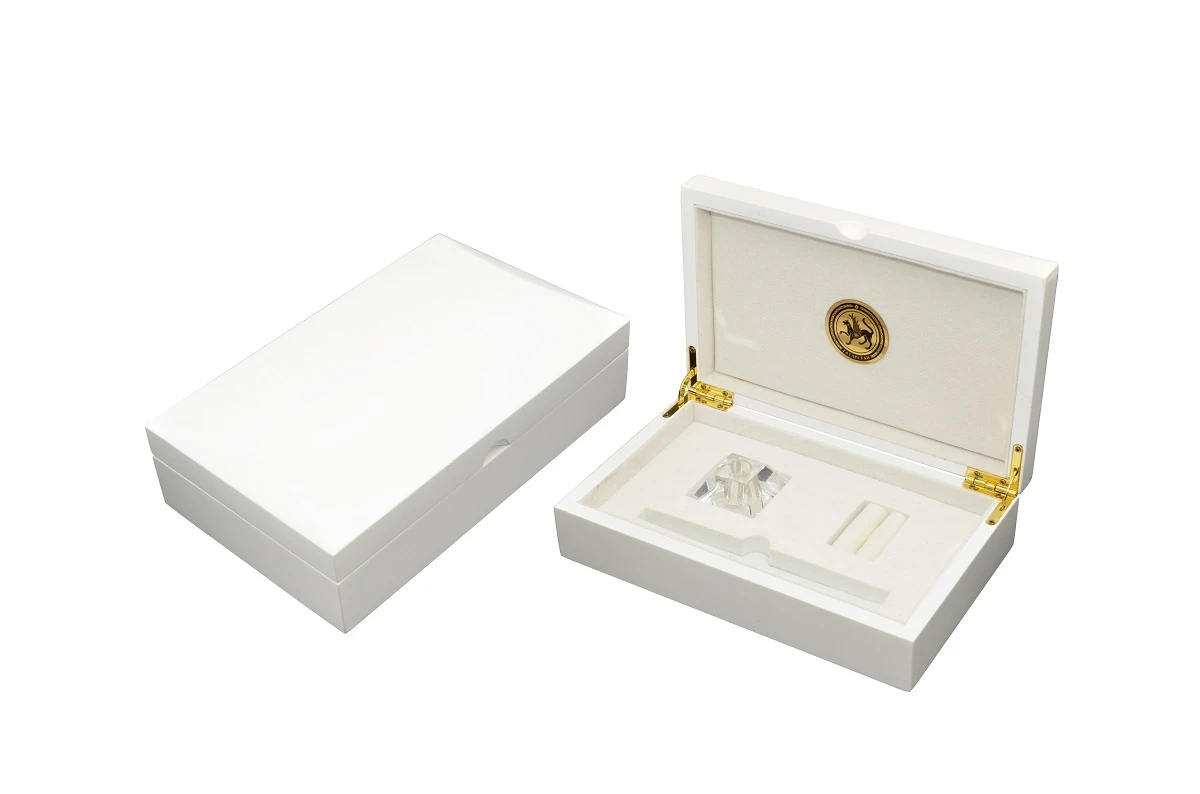 Gift boxes for pens