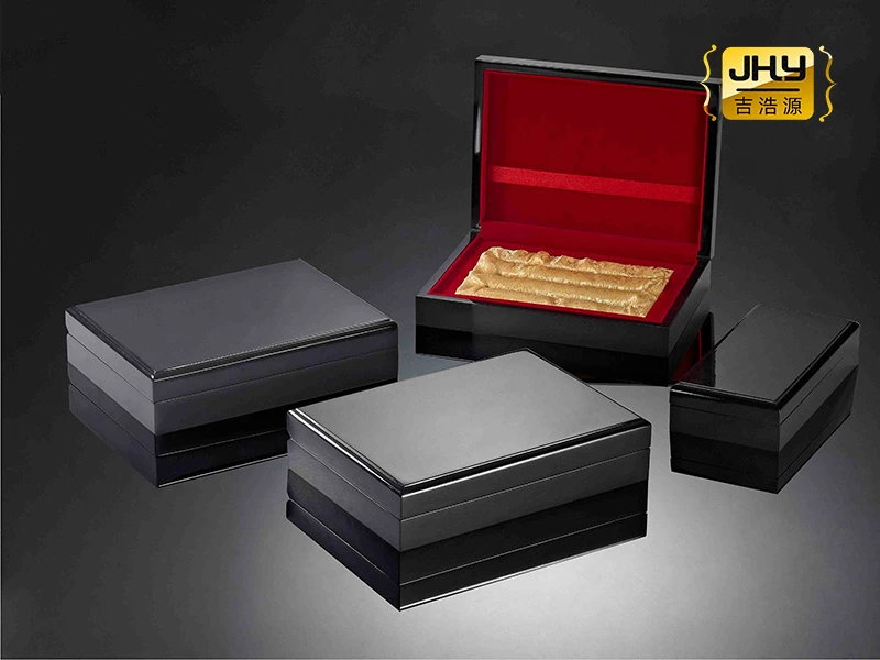 66 Mens and Womens Watch Box