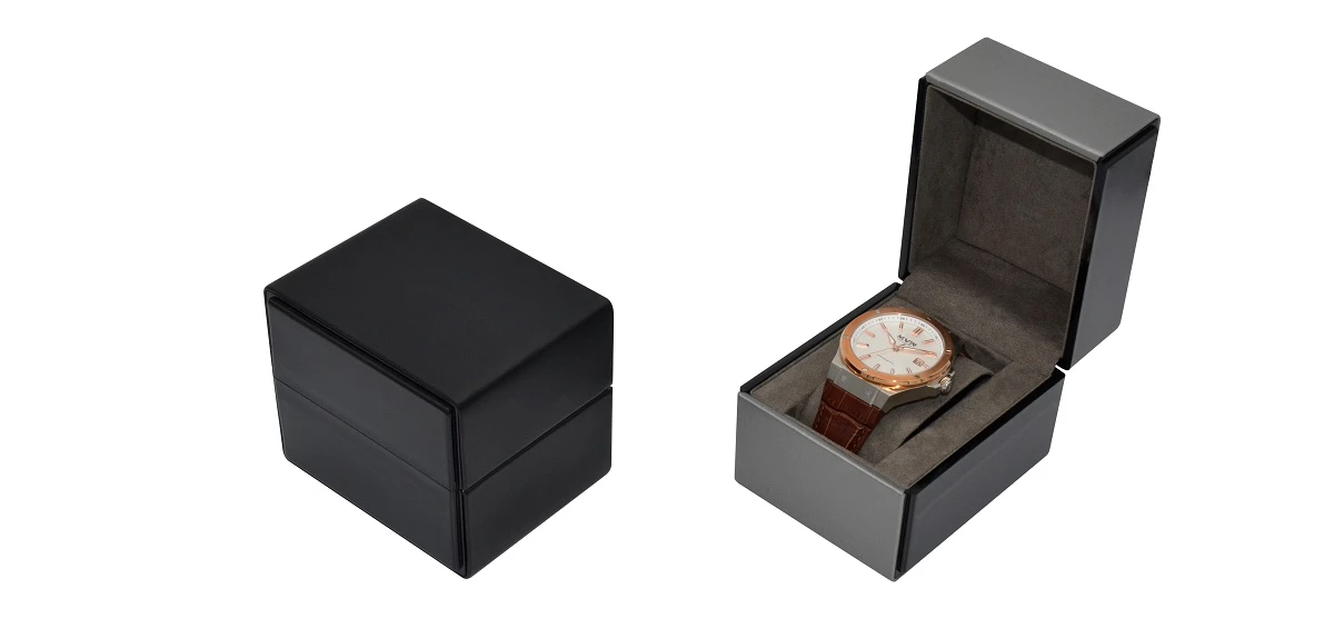 4 Plastic Painted Watch Box