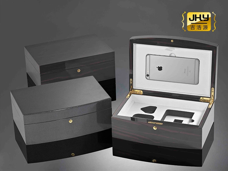 17 Premium Gift Box